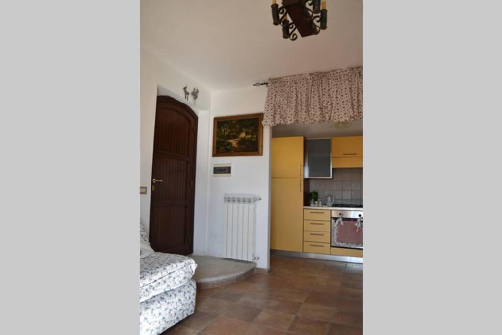 Casa Vacanze Al Castello Вилета Бареа Екстериор снимка